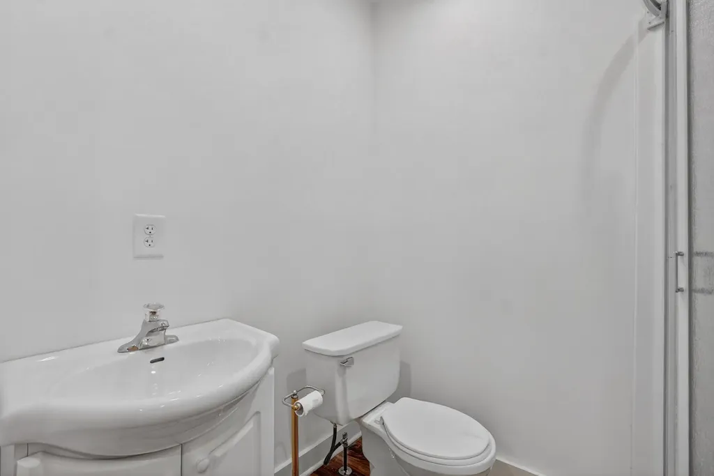 1109 S Genesee Drive Lansing City MI 48915