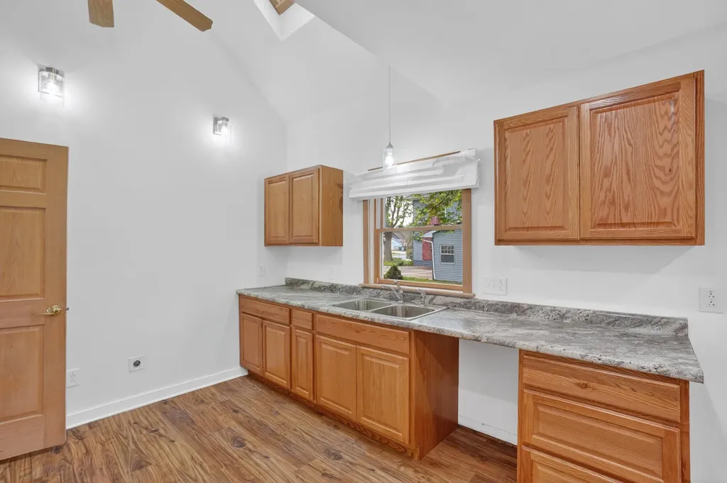 1109 S Genesee Drive Lansing City MI 48915