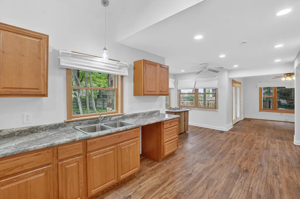 1109 S Genesee Drive Lansing City MI 48915