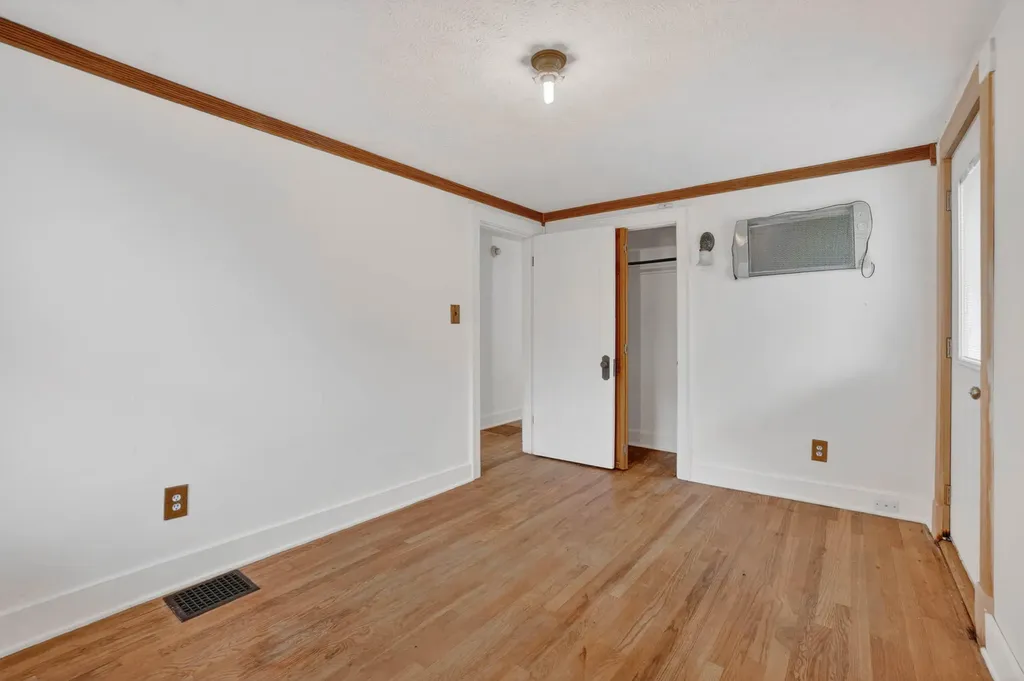 1109 S Genesee Drive Lansing City MI 48915