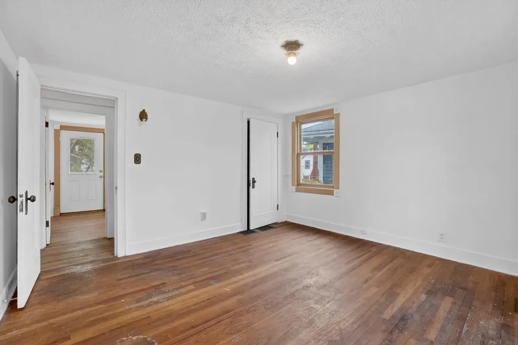 1109 S Genesee Drive Lansing City MI 48915