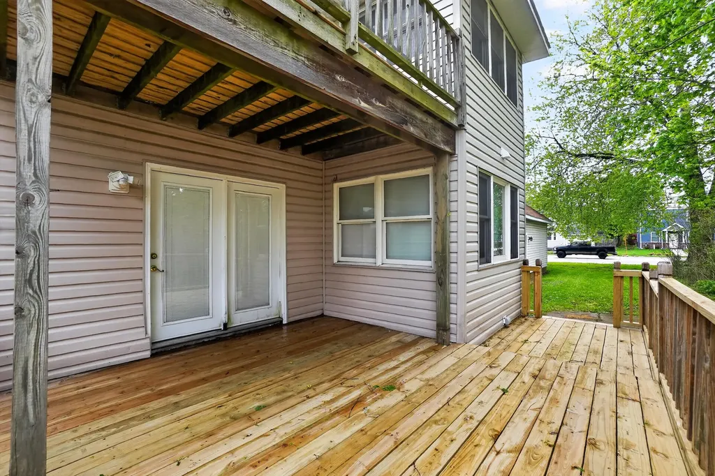 1109 S Genesee Drive Lansing City MI 48915