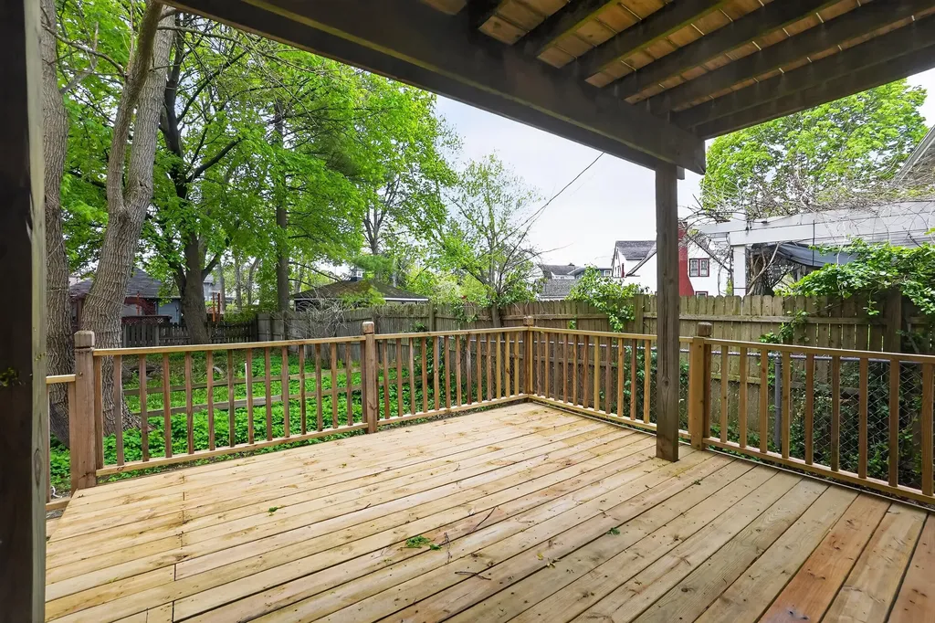 1109 S Genesee Drive Lansing City MI 48915