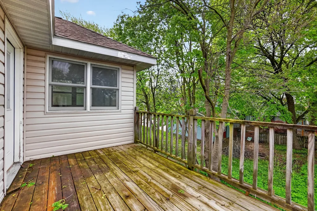 1109 S Genesee Drive Lansing City MI 48915