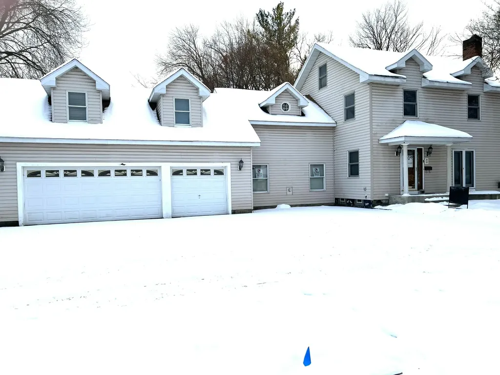 1109 S Genesee Drive Lansing City MI 48915