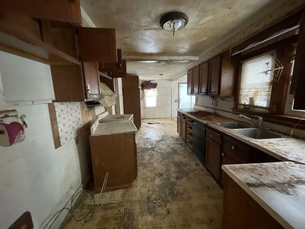 320 Lutzke Road Thomas Township MI 48609