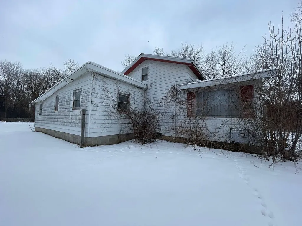 320 Lutzke Road Thomas Township MI 48609