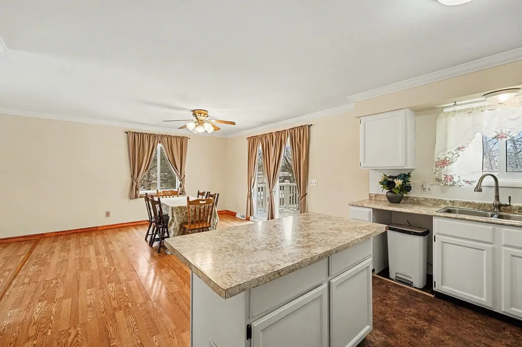 24213 Broadview Street Farmington Hills City MI 48336
