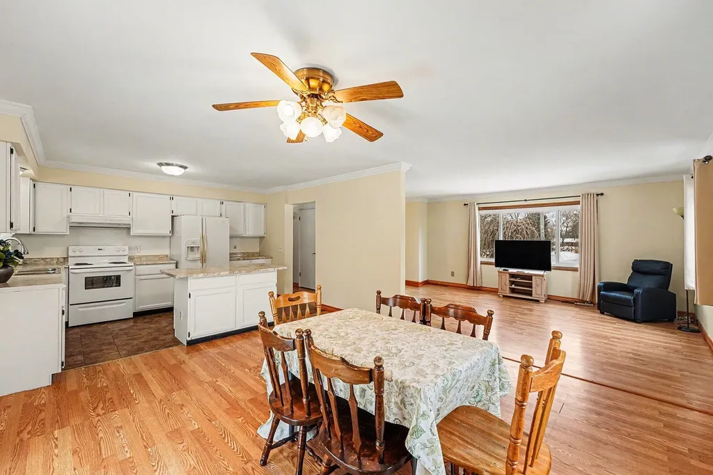 24213 Broadview Street Farmington Hills City MI 48336