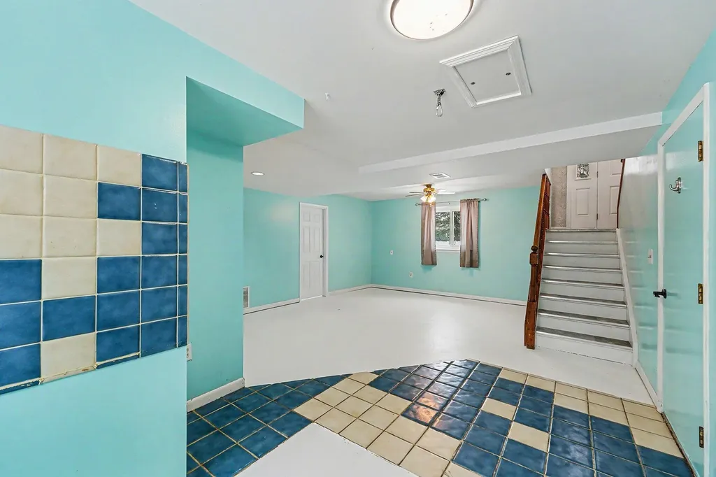 24213 Broadview Street Farmington Hills City MI 48336