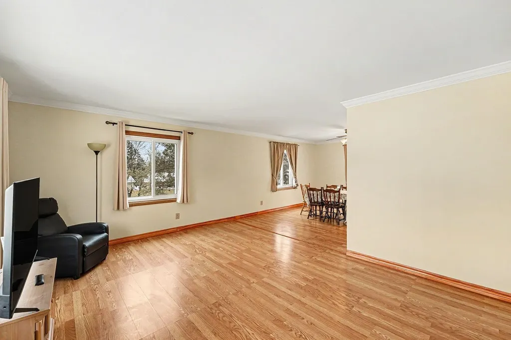 24213 Broadview Street Farmington Hills City MI 48336