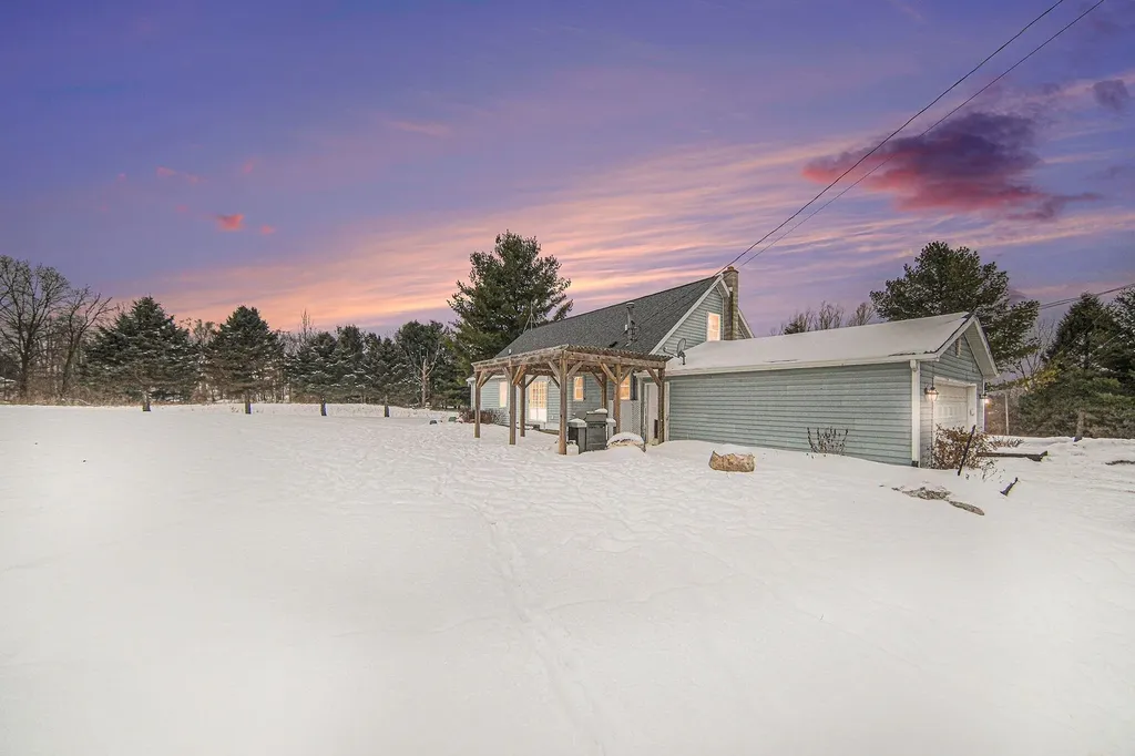 10955 Sooten Road Manchester Township MI 48158