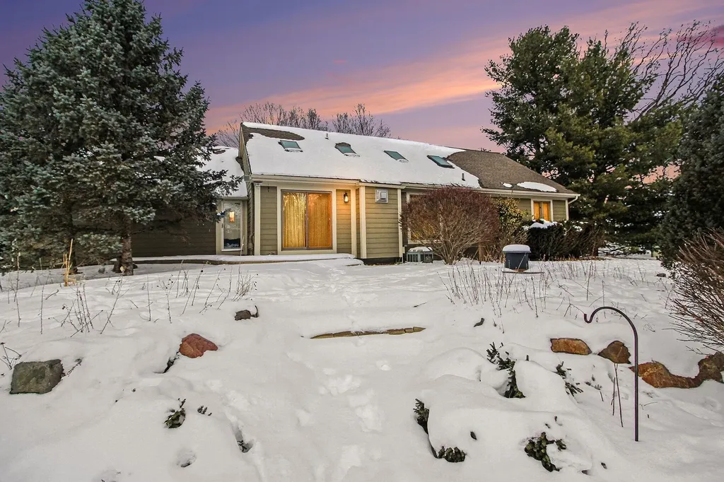 1335 N Silo Ridge Drive Pittsfield Charter Township MI 48108
