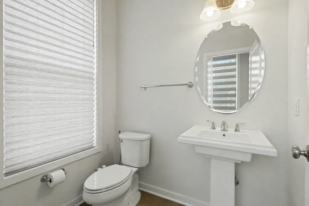 2824 Ridington Road Ann Arbor City MI 48105