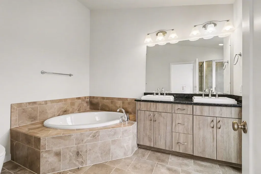 2824 Ridington Road Ann Arbor City MI 48105