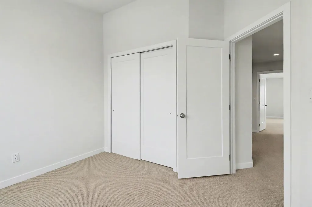 2824 Ridington Road Ann Arbor City MI 48105