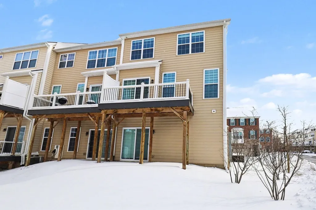 2824 Ridington Road Ann Arbor City MI 48105