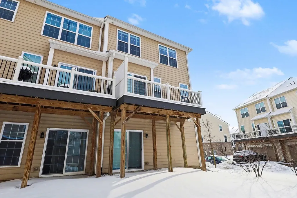 2824 Ridington Road Ann Arbor City MI 48105