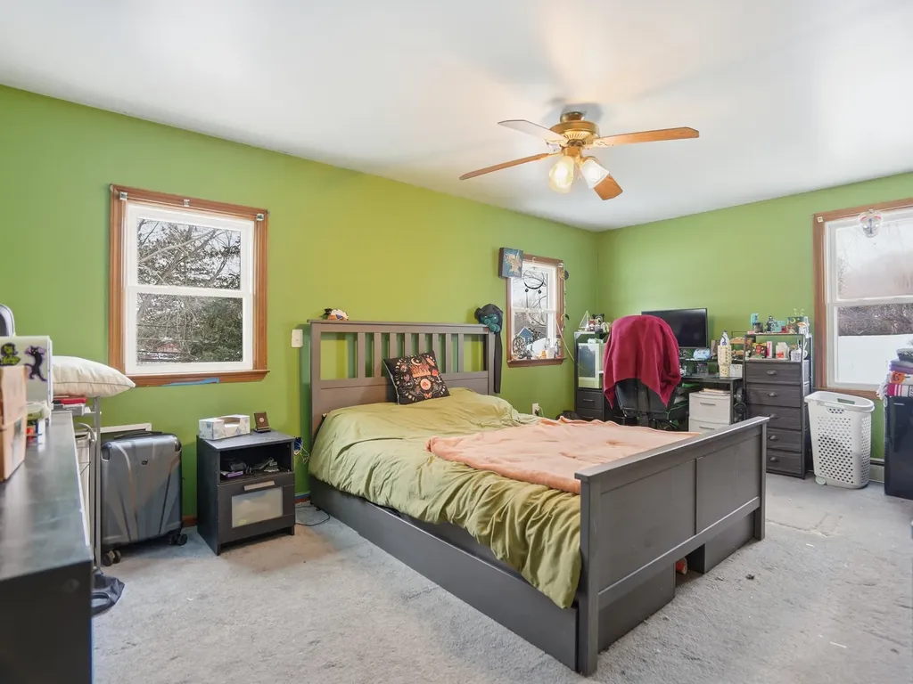 12126 Centralia Redford Charter Township MI 48239