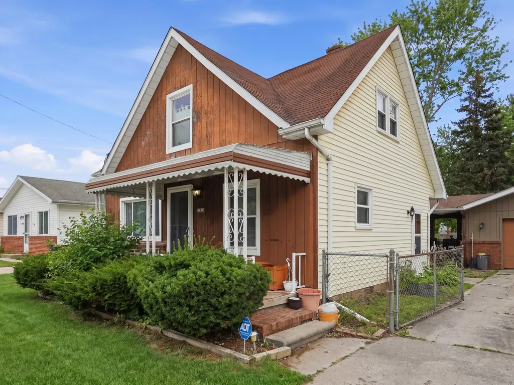 12126 Centralia Redford Charter Township MI 48239