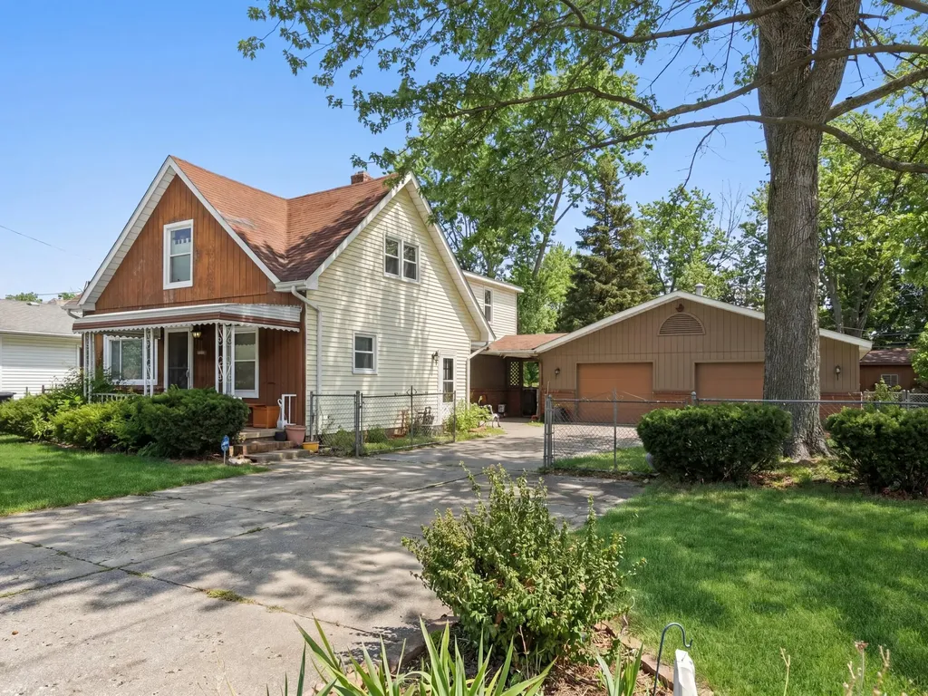 12126 Centralia Redford Charter Township MI 48239