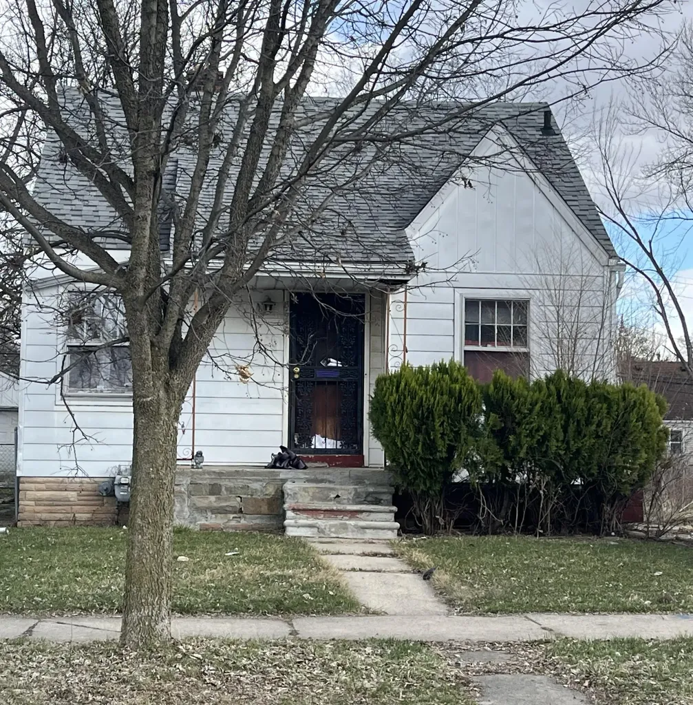 8666 Greenview Avenue Detroit City MI 48228