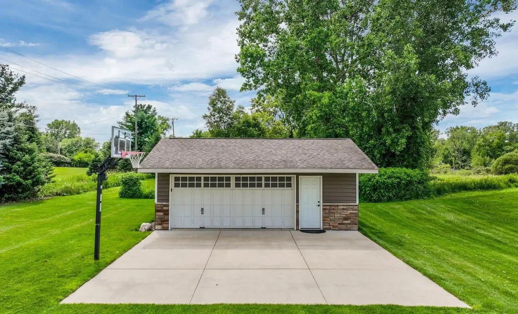 2095 Mitchell Road Unknown City MI 48895