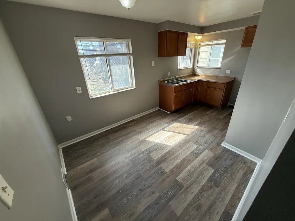 8134 Hudson Avenue Warren City MI 48089