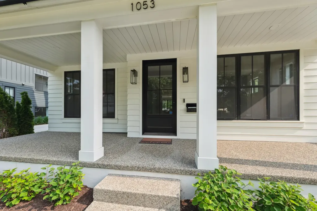 1053 Canterbury Street Birmingham City MI 48009