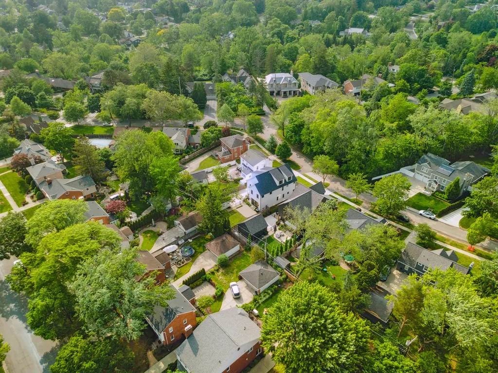 1053 Canterbury Street Birmingham City MI 48009