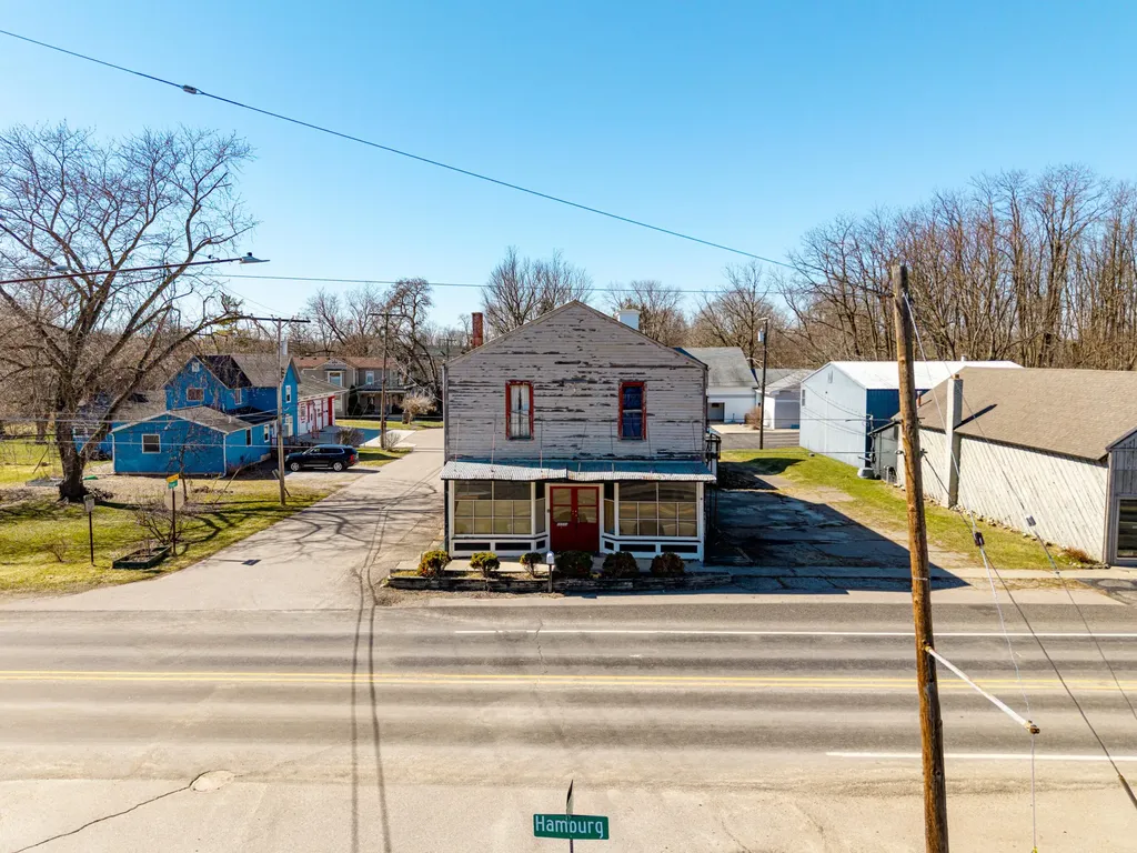10596 Hamburg Road Hamburg Township MI 48189