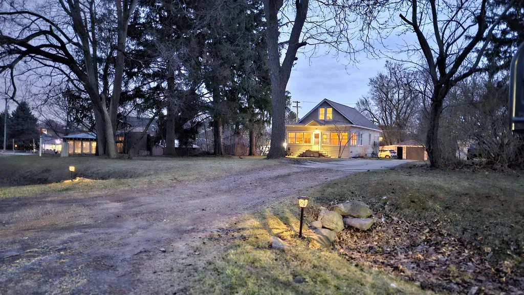 57751 Grand River Avenue Lyon Charter Township MI 48165