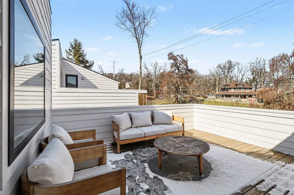 209 Sunset Road Ann Arbor City MI 48103