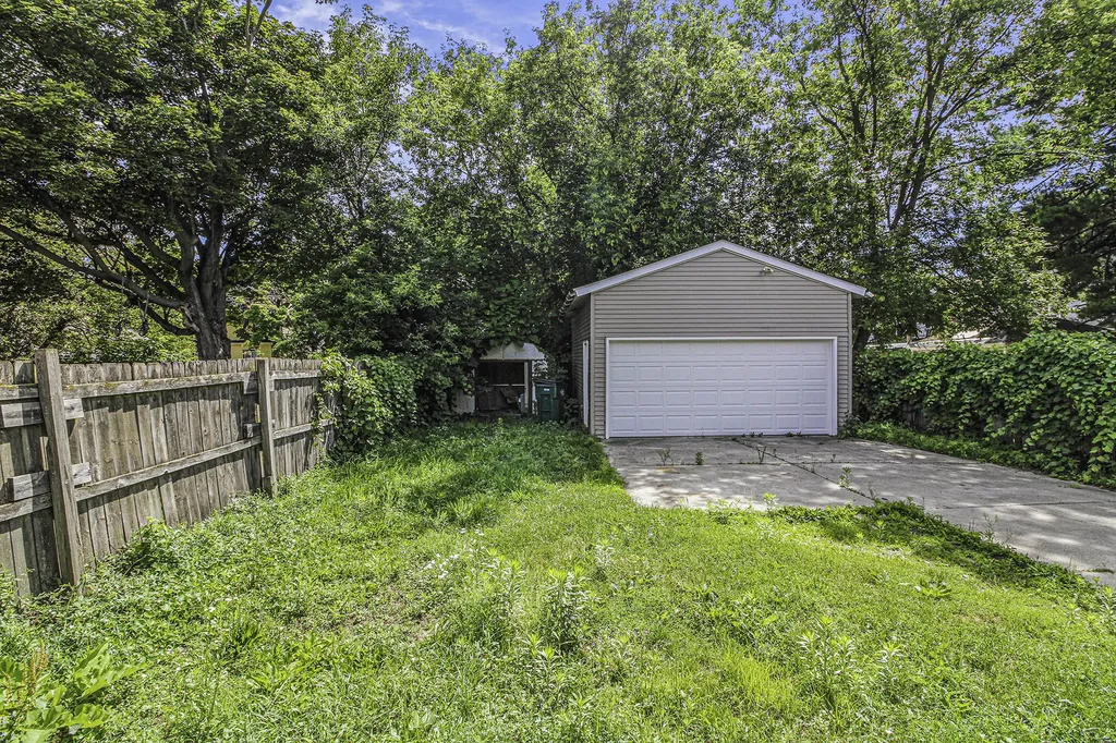 612 N Walnut Street Lansing City MI 48933