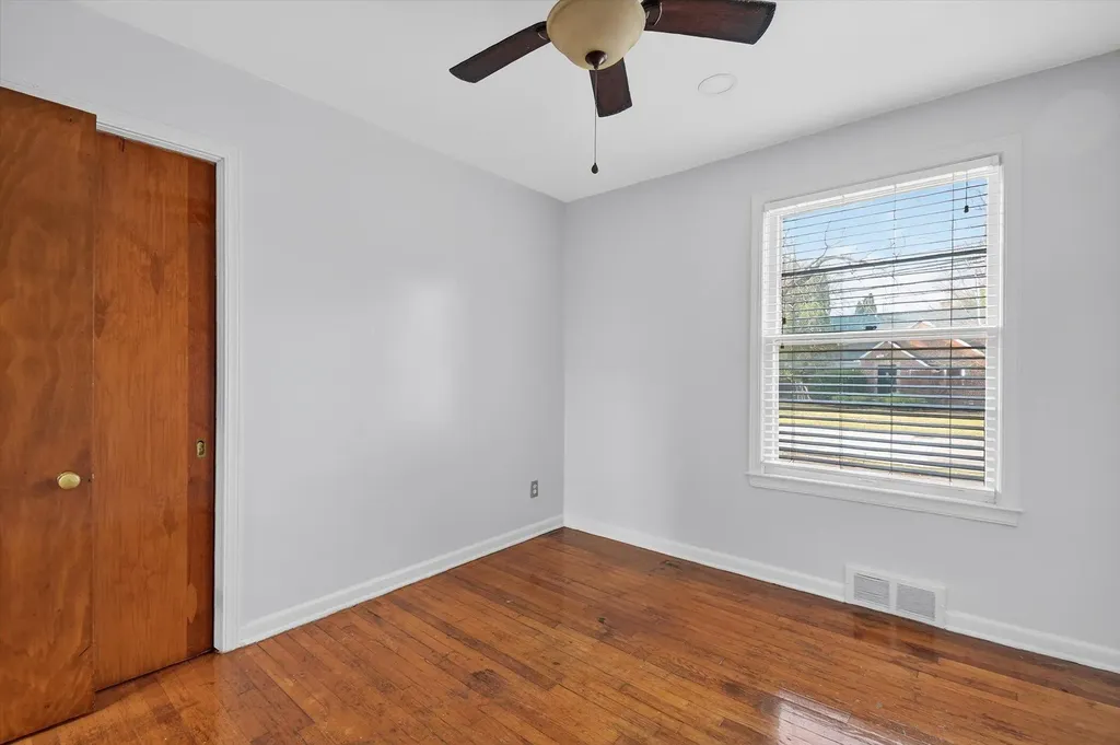 18759 Huntington Avenue Harper Woods City MI 48225