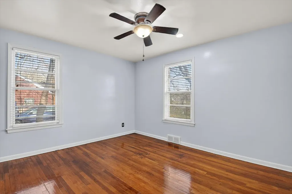 18759 Huntington Avenue Harper Woods City MI 48225