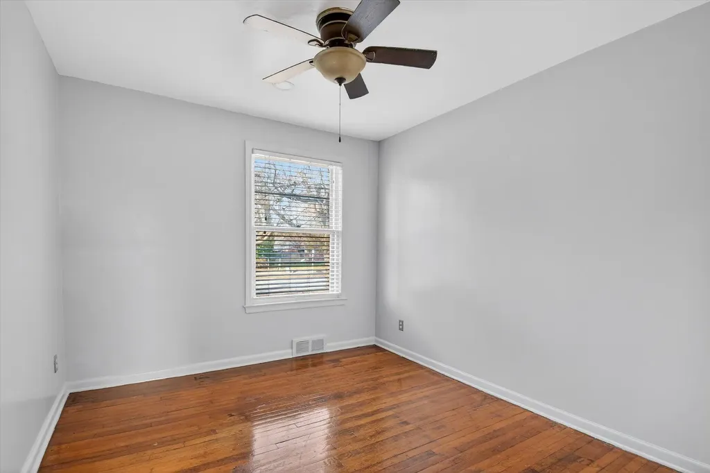 18759 Huntington Avenue Harper Woods City MI 48225
