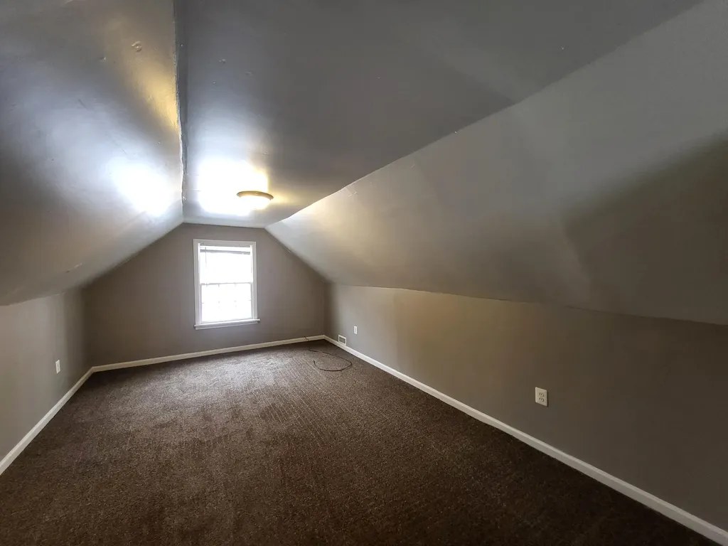 15335 Semrau Avenue Eastpointe City MI 48021