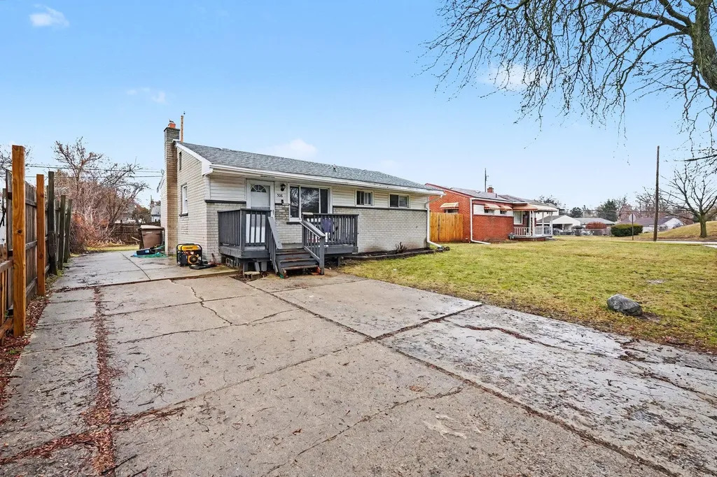 508 Linda Vista Drive Pontiac City MI 48342