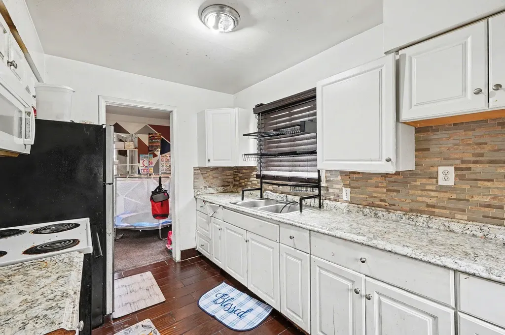 508 Linda Vista Drive Pontiac City MI 48342