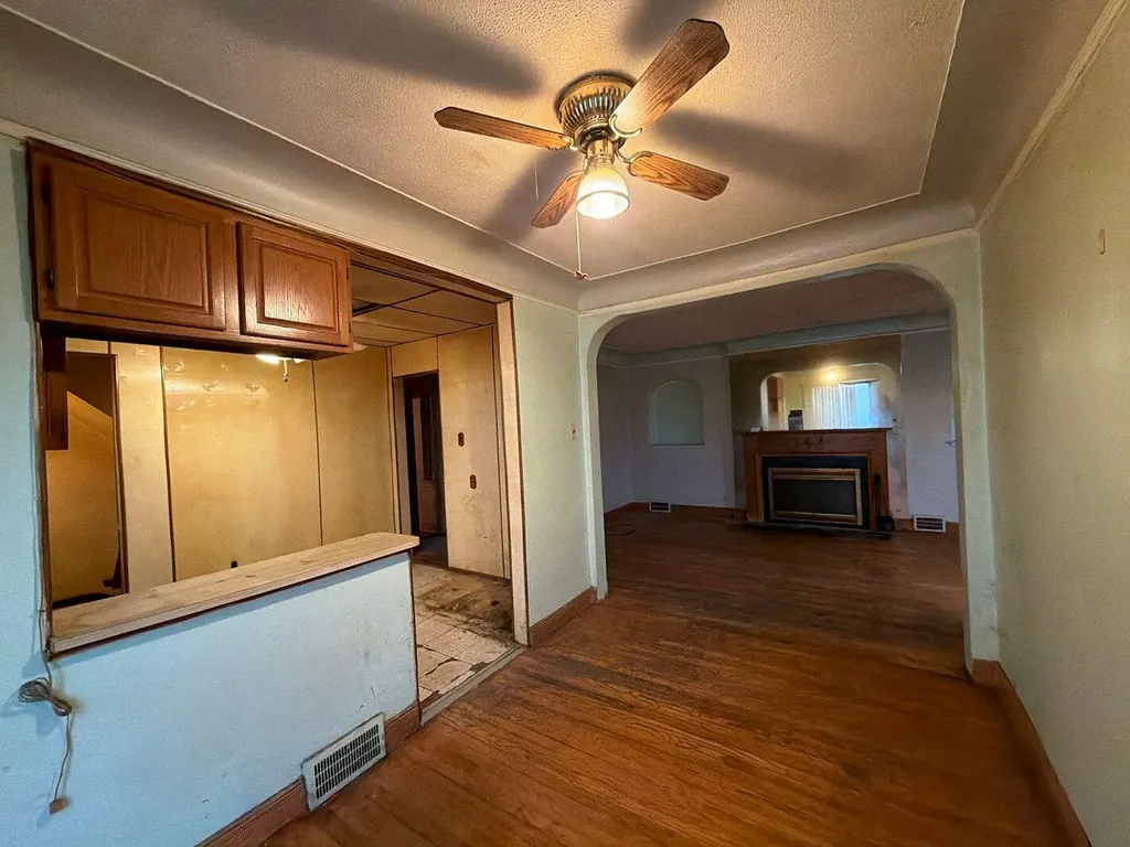 15775 Ward Avenue Detroit City MI 48227
