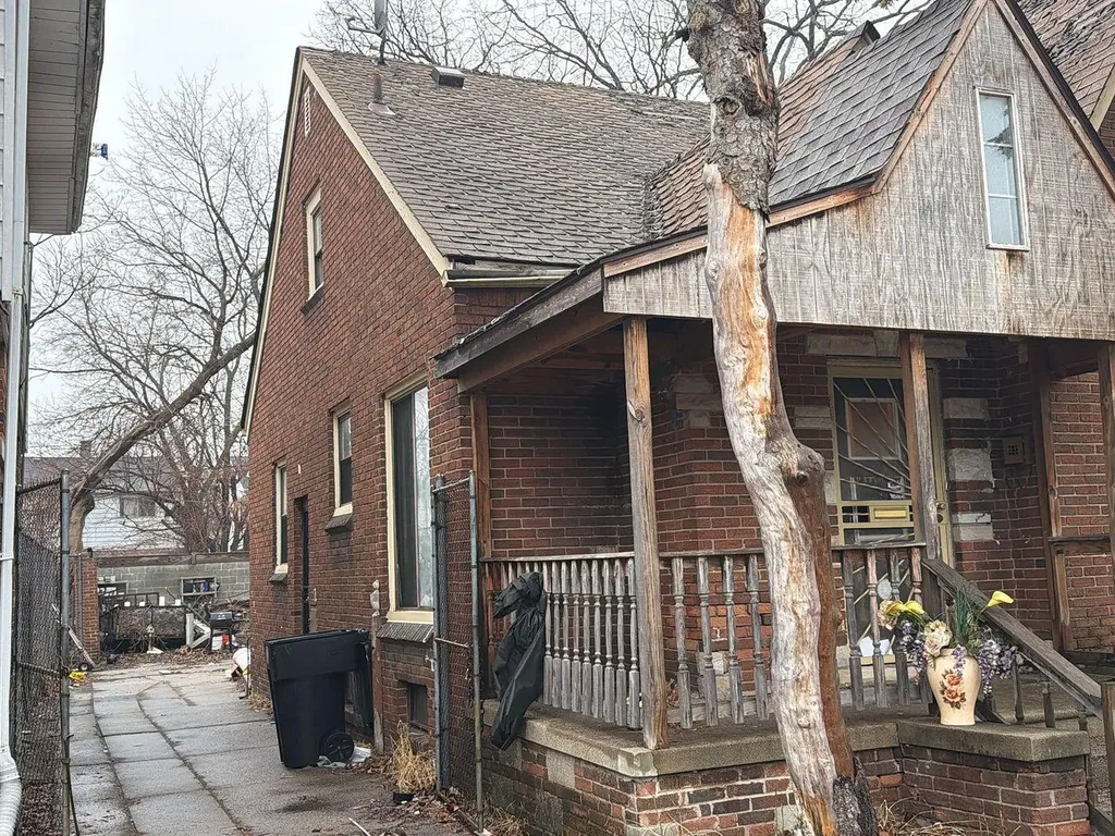 15775 Ward Avenue Detroit City MI 48227