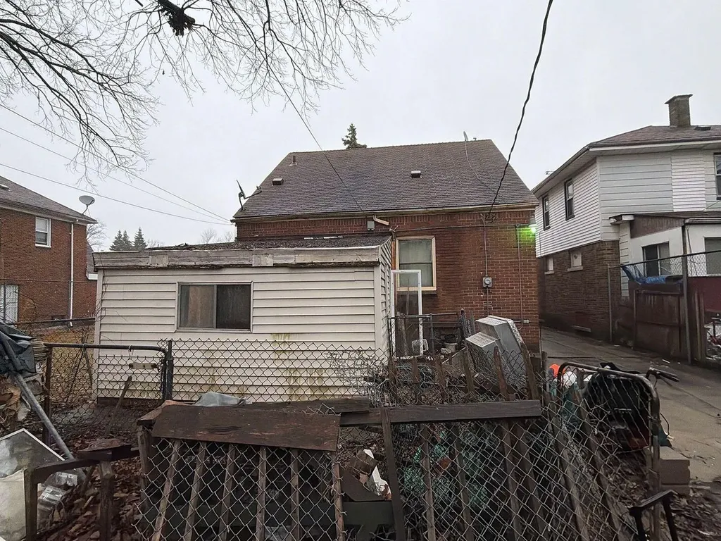 15775 Ward Avenue Detroit City MI 48227