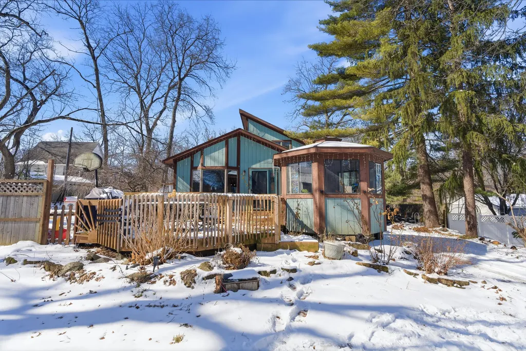1452 Langfield Street White Lake Charter Township MI 48386