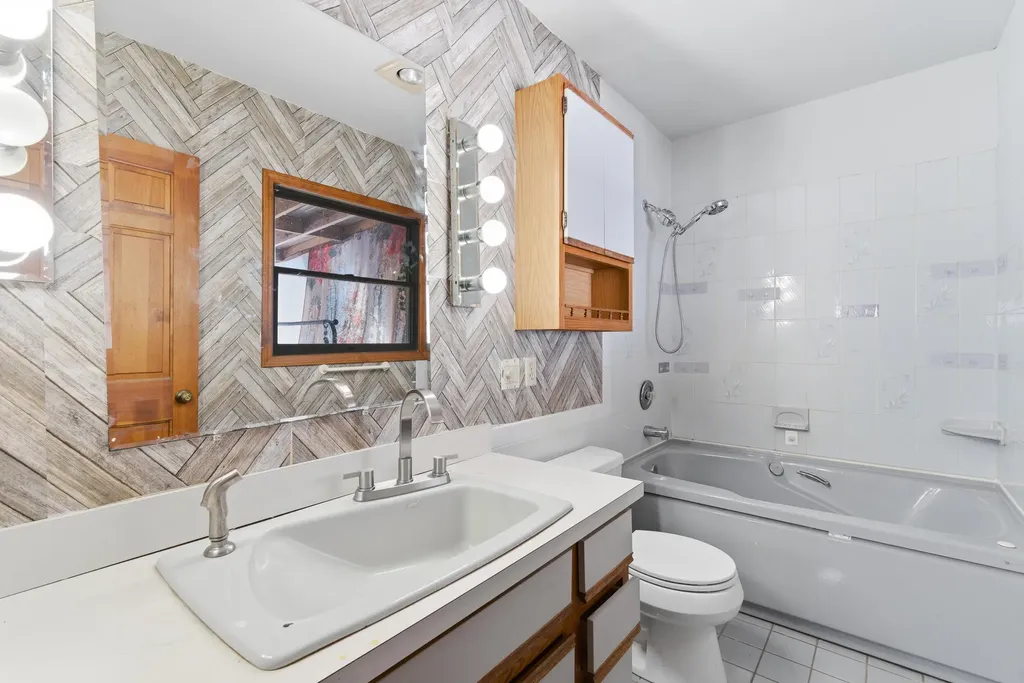 1452 Langfield Street White Lake Charter Township MI 48386