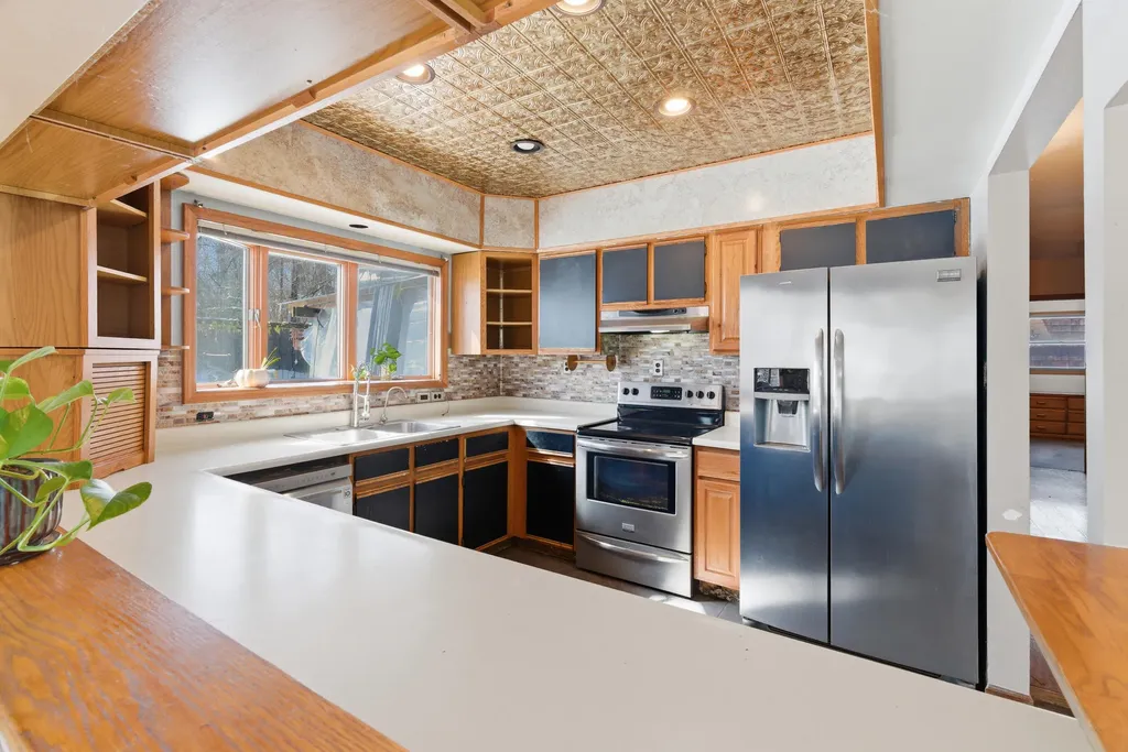 1452 Langfield Street White Lake Charter Township MI 48386