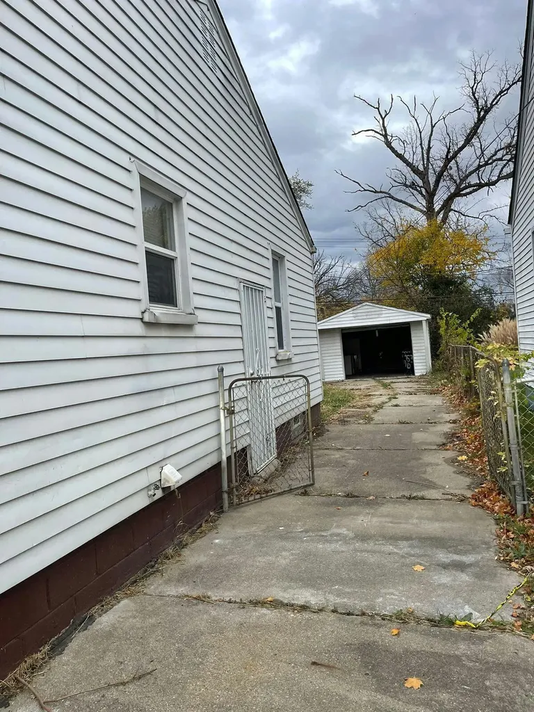 6366 Westwood Street Detroit City MI 48228
