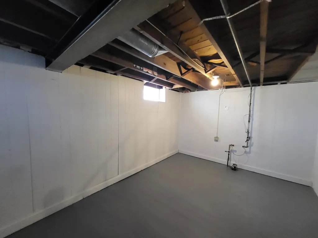 1593 Lejeune Lincoln Park City MI 48146