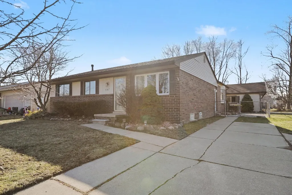 1567 Marlowe Street Canton Charter Township MI 48187