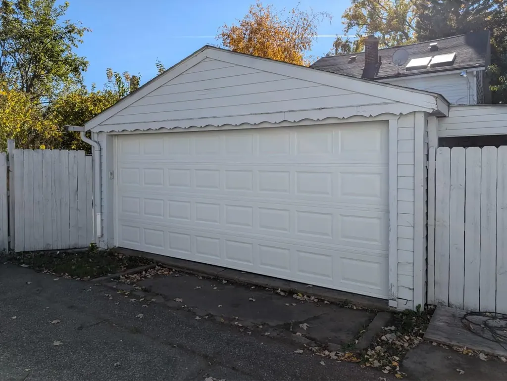40 W Benson Street Ecorse City MI 48229